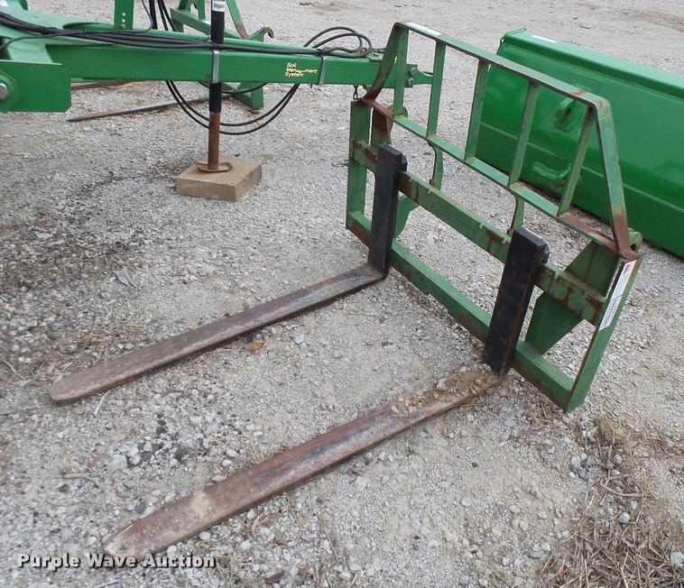 image for item CC9106 John Deere pallet forks