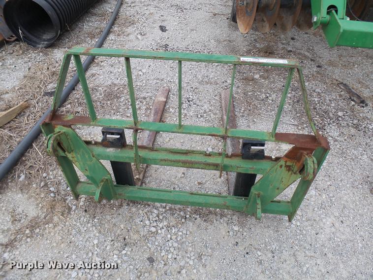 image for item CC9106 John Deere pallet forks