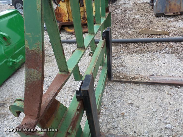 image for item CC9106 John Deere pallet forks