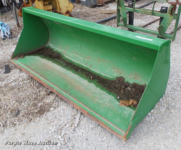 image for item CC9107 John Deere bucket