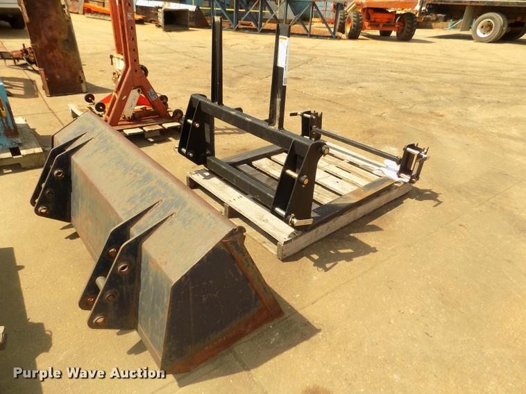 image for item DA0733 Massey-Ferguson tractor attachments