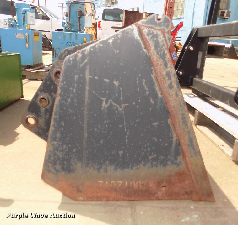 image for item DA0733 Massey-Ferguson tractor attachments