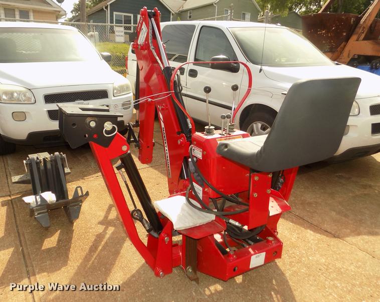 image for item DA0739 2014 Massey-Ferguson CB10 backhoe attachment