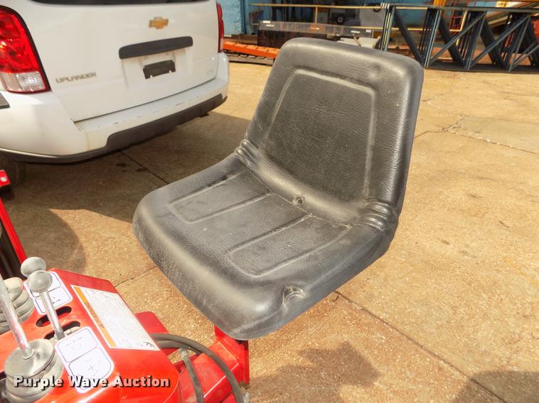 image for item DA0739 2014 Massey-Ferguson CB10 backhoe attachment