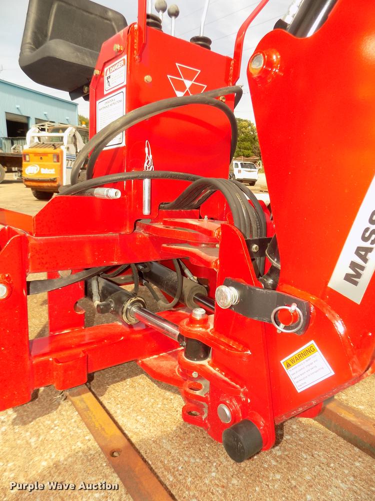 image for item DA0739 2014 Massey-Ferguson CB10 backhoe attachment