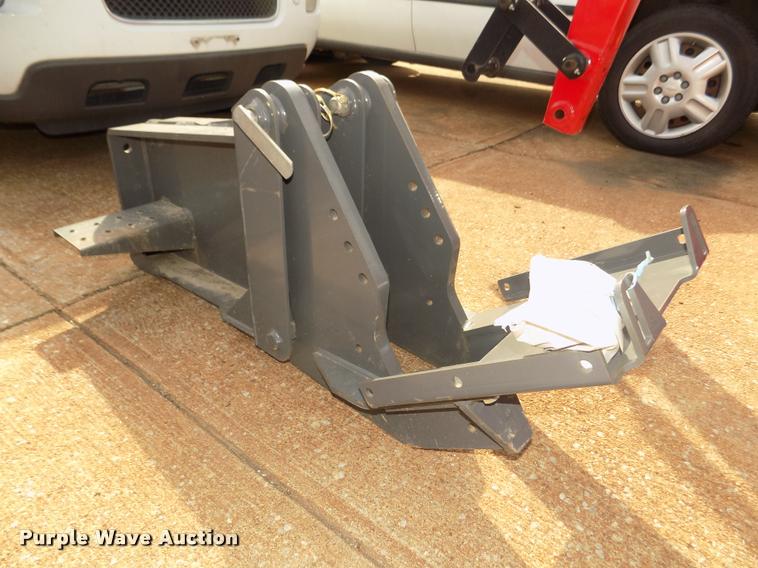 image for item DA0739 2014 Massey-Ferguson CB10 backhoe attachment