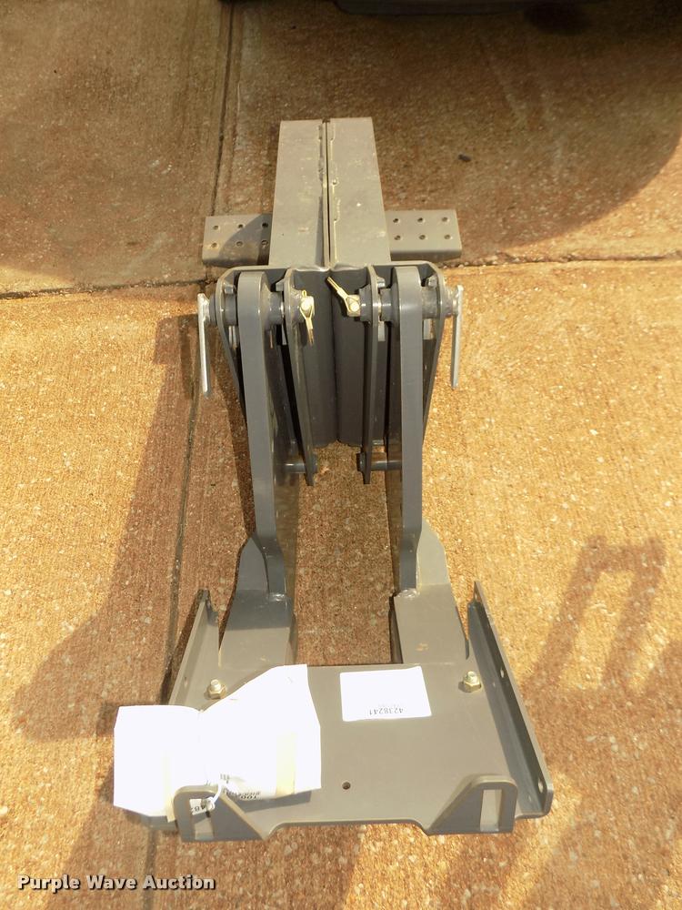 image for item DA0739 2014 Massey-Ferguson CB10 backhoe attachment