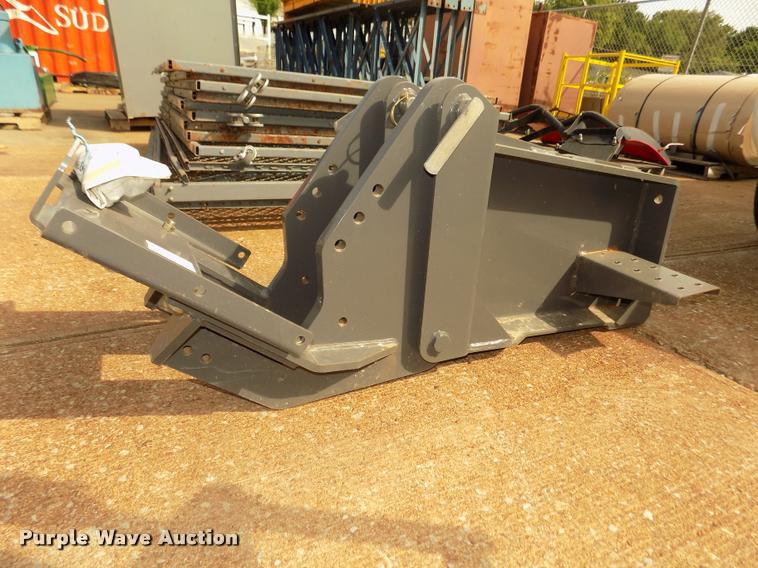 image for item DA0739 2014 Massey-Ferguson CB10 backhoe attachment
