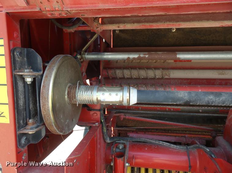 image for item DA1536 2005 New Holland BR780 round baler