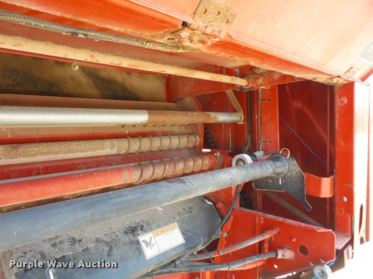 image for item DA1536 2005 New Holland BR780 round baler