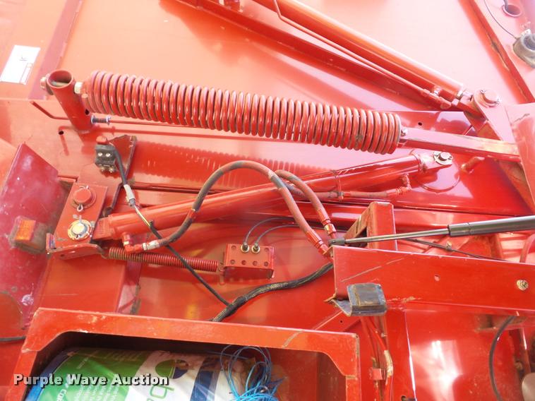 image for item DA1536 2005 New Holland BR780 round baler