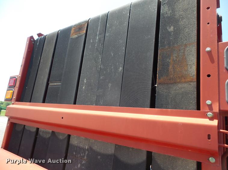 image for item DA1536 2005 New Holland BR780 round baler