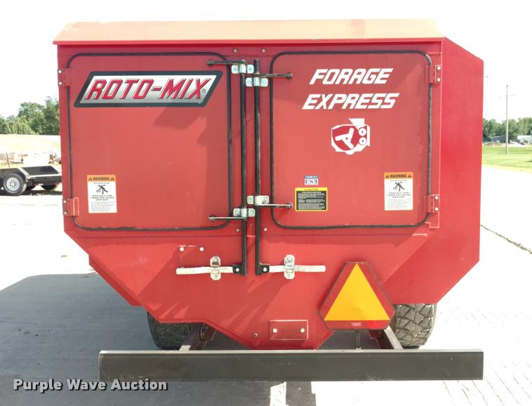 image for item DA5583 RotoMix 414-14B Forage Express feed mixer