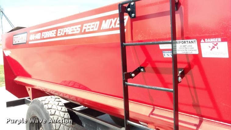 image for item DA5583 RotoMix 414-14B Forage Express feed mixer