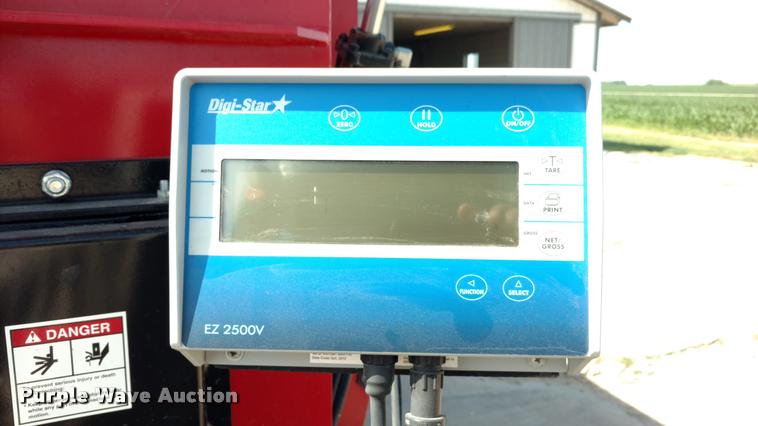 image for item DA5583 RotoMix 414-14B Forage Express feed mixer