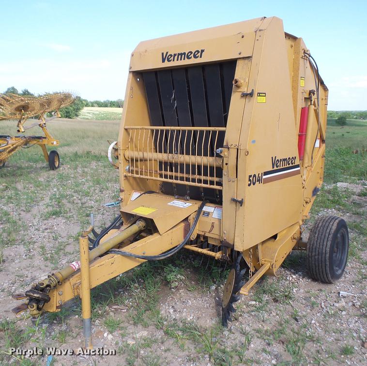 image for item DA6457 1987 Vermeer 504I round baler