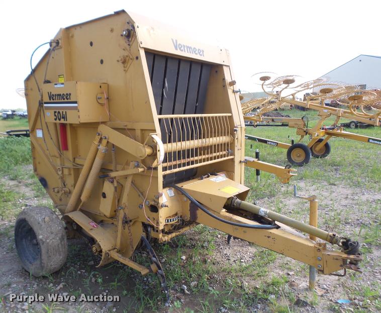 image for item DA6457 1987 Vermeer 504I round baler