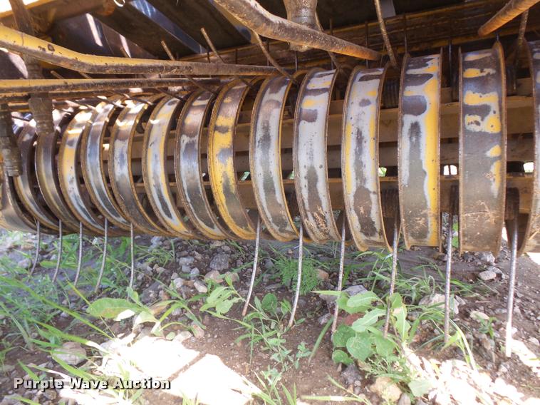 image for item DA6457 1987 Vermeer 504I round baler