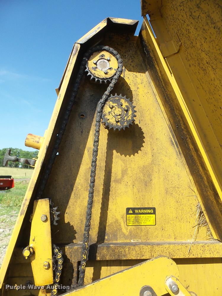 image for item DA6457 1987 Vermeer 504I round baler