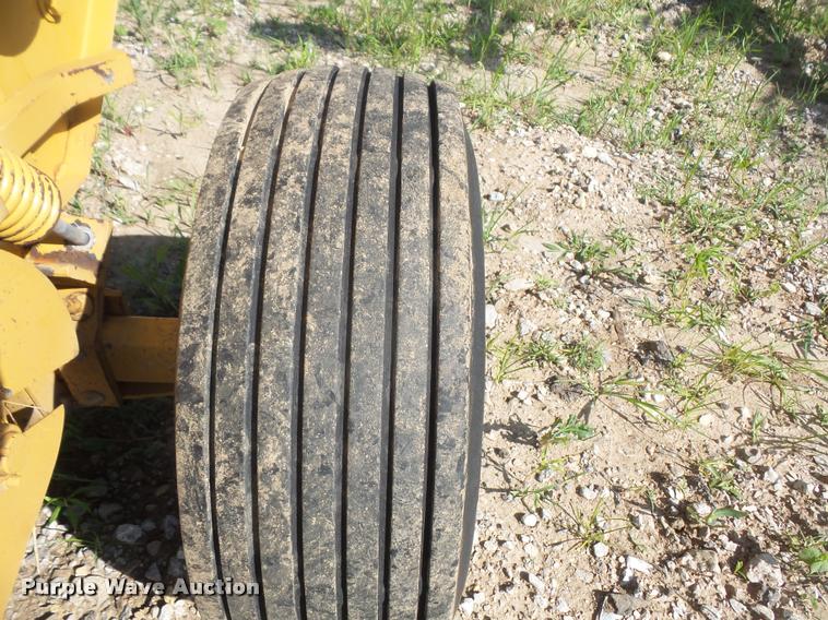 image for item DA6457 1987 Vermeer 504I round baler