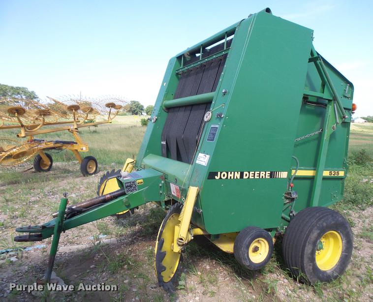 image for item DA6458 1989 John Deere 535 round baler