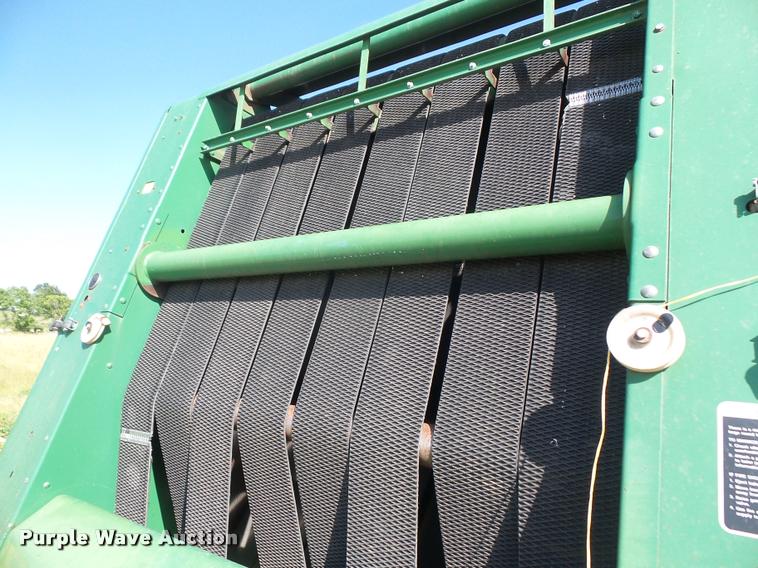 image for item DA6458 1989 John Deere 535 round baler