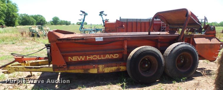 image for item DA6467 New Holland 791 manure spreader