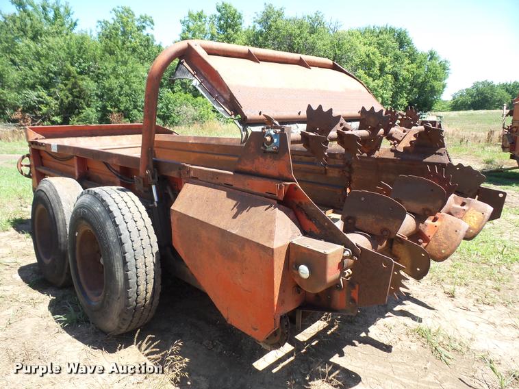 image for item DA6467 New Holland 791 manure spreader