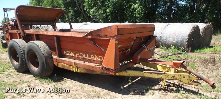 image for item DA6467 New Holland 791 manure spreader