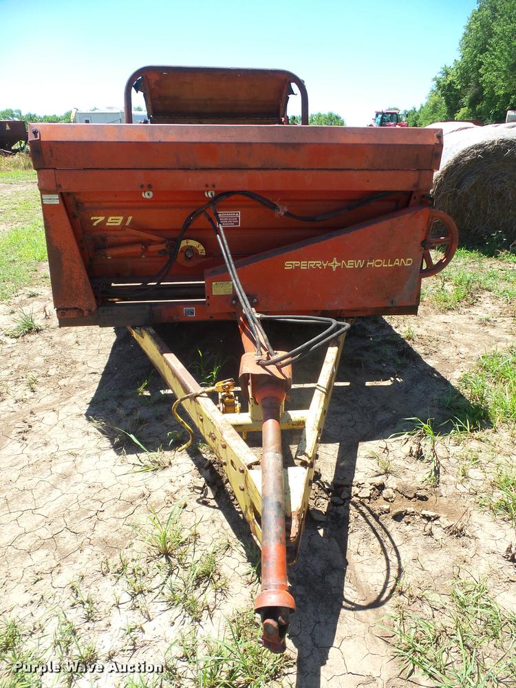 image for item DA6467 New Holland 791 manure spreader
