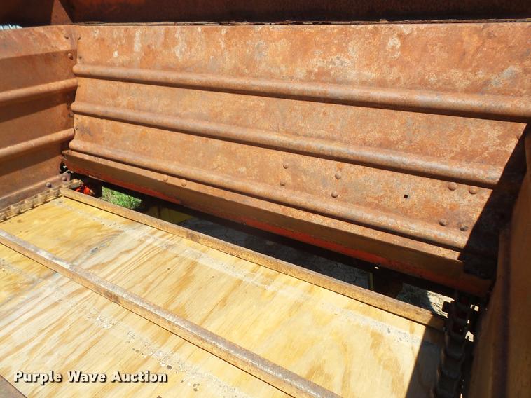 image for item DA6467 New Holland 791 manure spreader