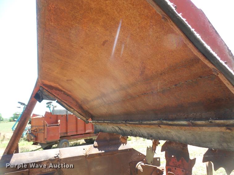 image for item DA6467 New Holland 791 manure spreader