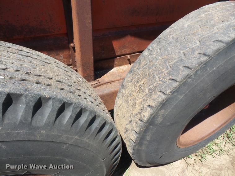 image for item DA6467 New Holland 791 manure spreader