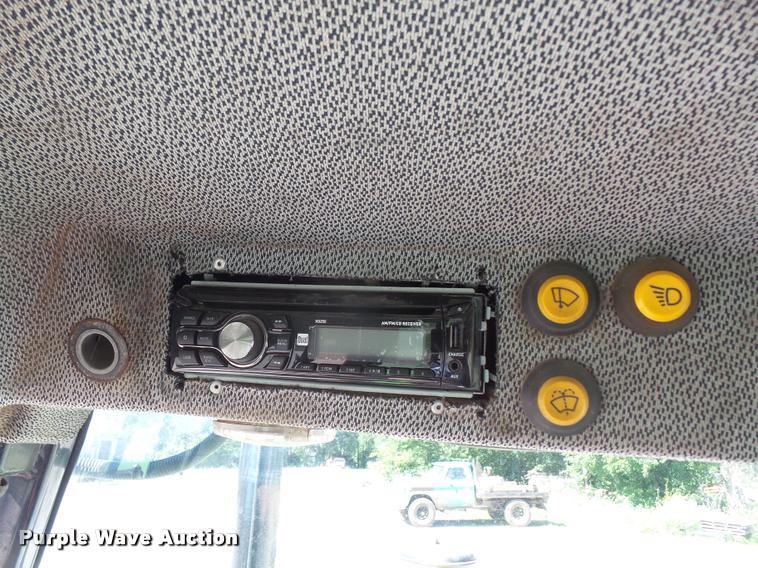 image for item DA6475 1989 Deutz Allis 7120 tractor