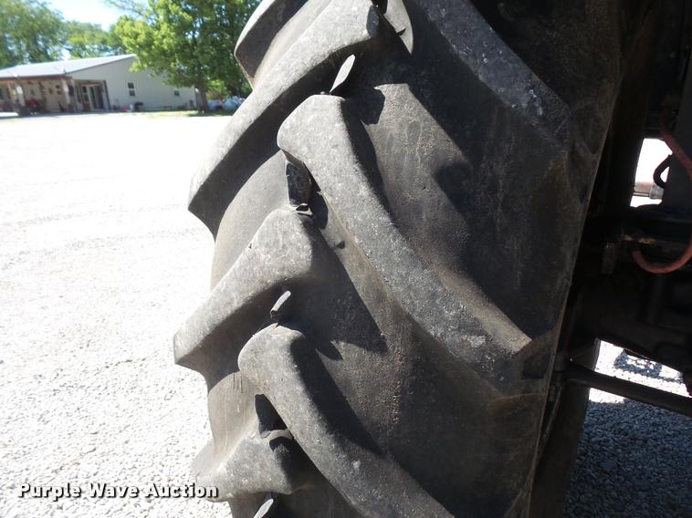 image for item DA6475 1989 Deutz Allis 7120 tractor