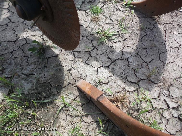 image for item DA6481 John Deere 915 V-ripper