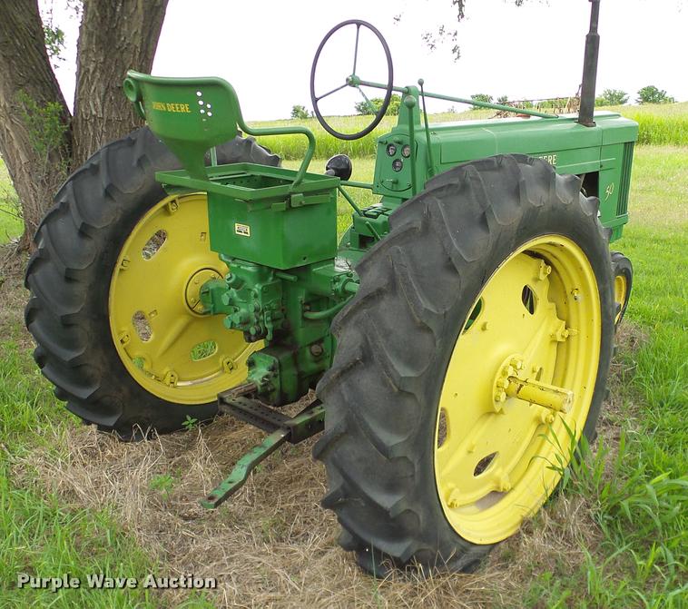 image for item DA6770 1952 John Deere 50 tractor