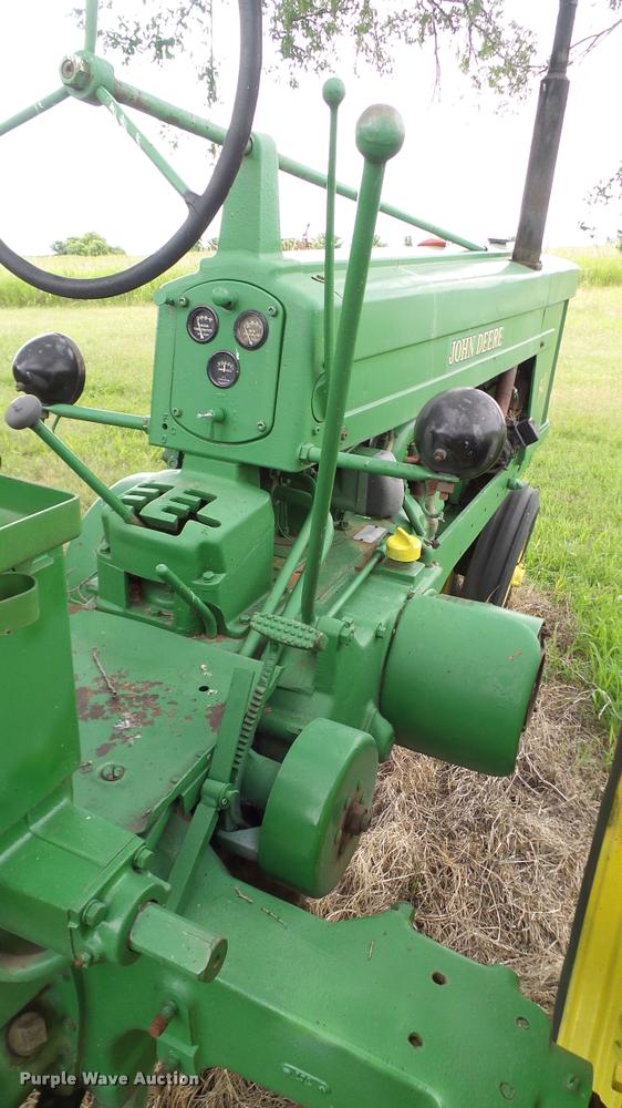 image for item DA6770 1952 John Deere 50 tractor