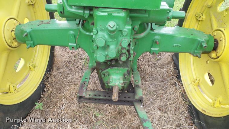 image for item DA6770 1952 John Deere 50 tractor