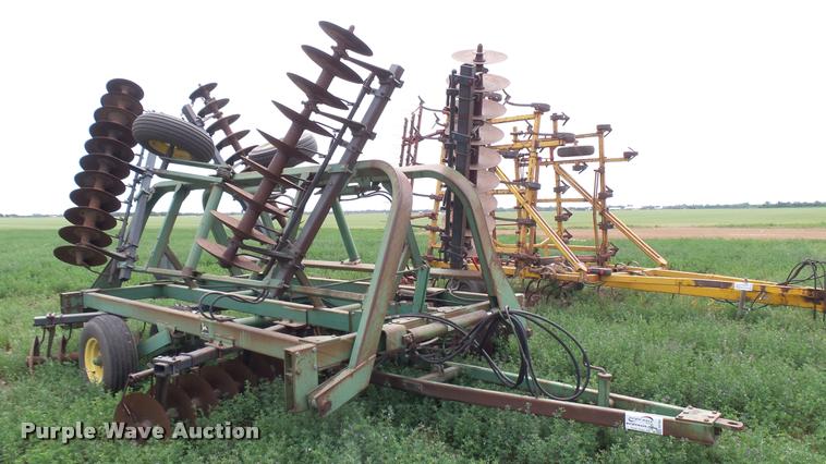 image for item DA7947 John Deere T0230 disk