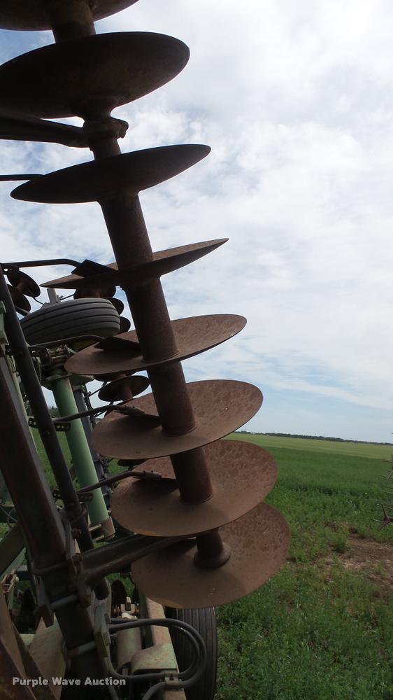 image for item DA7947 John Deere T0230 disk