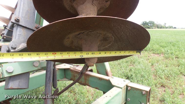 image for item DA7947 John Deere T0230 disk