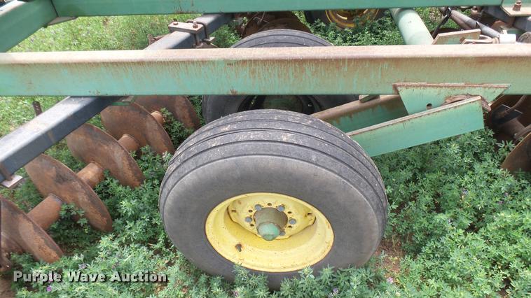 image for item DA7947 John Deere T0230 disk