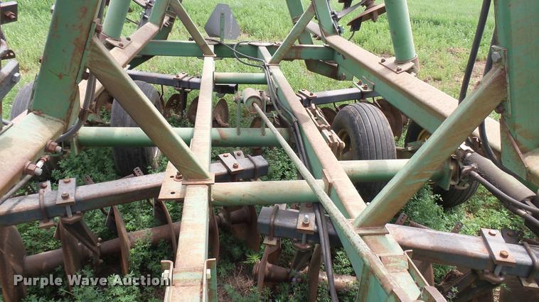 image for item DA7947 John Deere T0230 disk