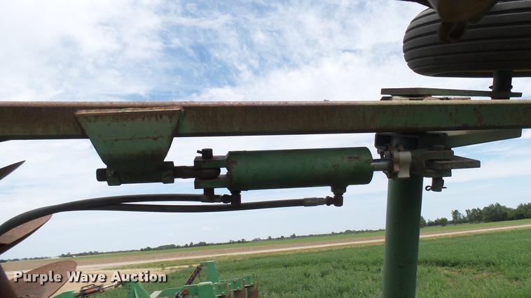 image for item DA7947 John Deere T0230 disk