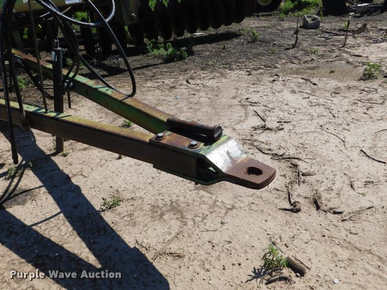 image for item DB1019 John Deere 335 off-set disk