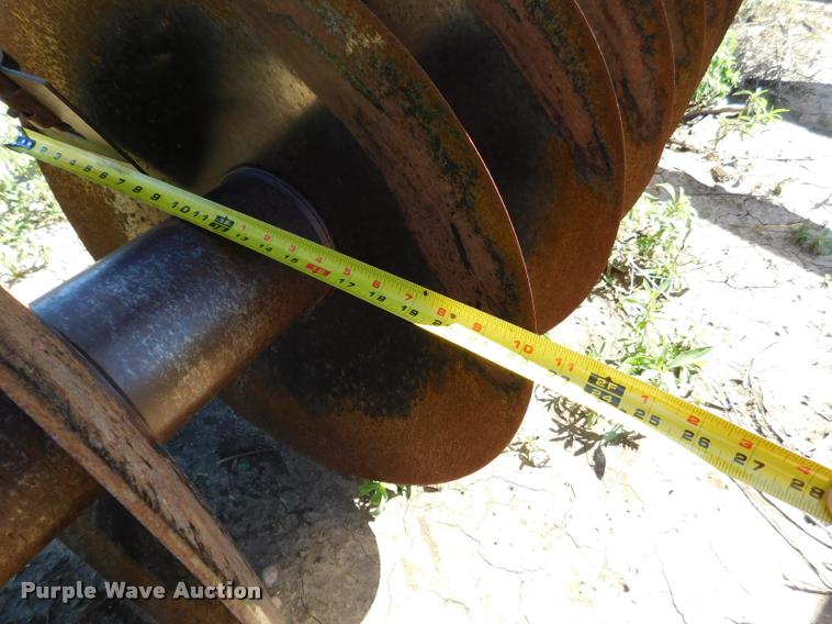 image for item DB1019 John Deere 335 off-set disk