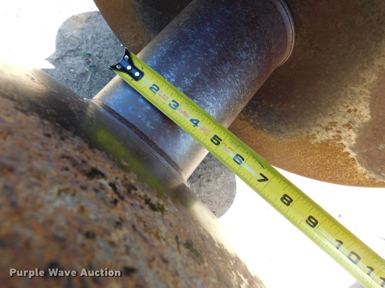 image for item DB1019 John Deere 335 off-set disk