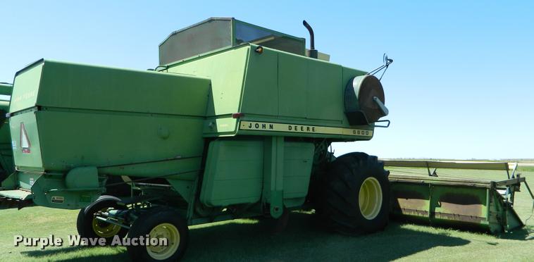 image for item DB1038 John Deere 6600 combine
