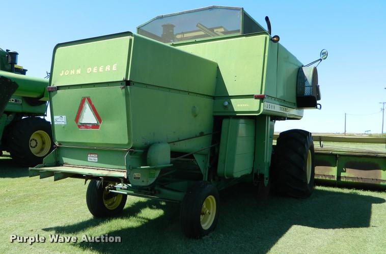 image for item DB1038 John Deere 6600 combine